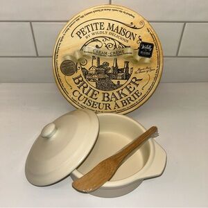 Petite Maison Brie Baker with Lid and Spoon/ Knife